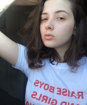 Нежная и опытная индивидуалка, я создам незабываемую атмосферу страсти и удовольствия. У меня есть много возможностей удовлетворить тебя, будь то массаж, классический секс, или что-то более экзотическое. Отзывы моих довольных клиентов говорят сами за себя - я знаю, как доставить настоящее удовольствие. В Москве я обитаю и готова встретиться с тобой в любое время и в любом месте. В моем арсенале есть фото, которые я с радостью поделюсь с тобой. Не упусти возможность окунуться в мир наслаждения со мной. Жду твоего звонка! 😉🔥🌹 Ника